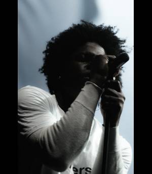 Daniel Caesar_Grid_3(02).jpg (5)
