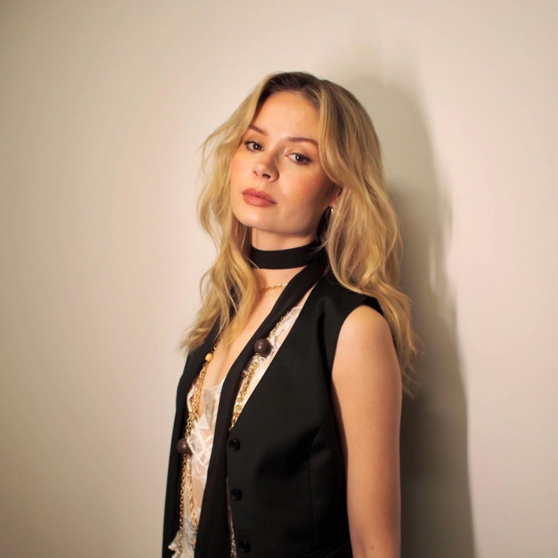 Nina Nesbitt 1