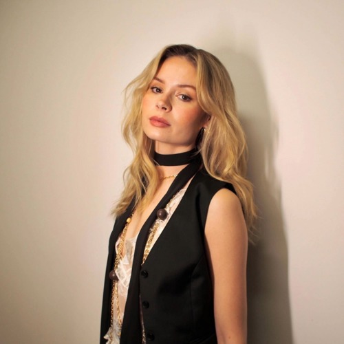 Nina Nesbitt 1