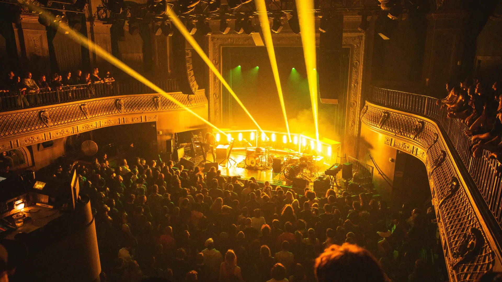 allianz-amphitheater-at-riverfront