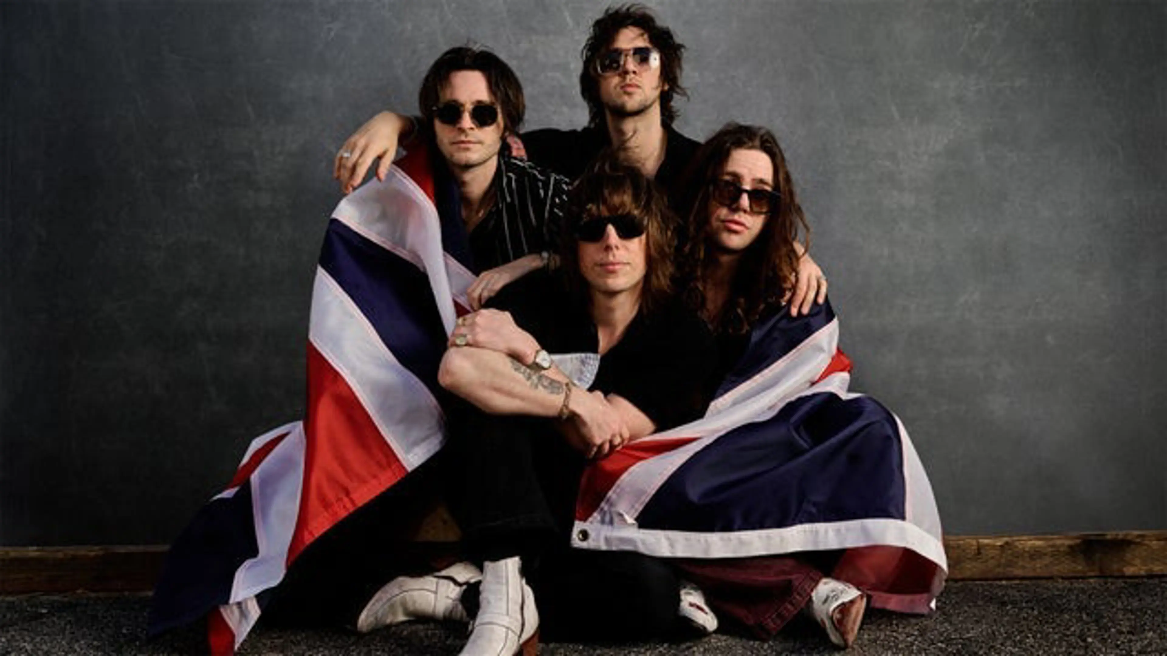celebrating the 10 year anniversary of Everybody Wants - THE STRUTS
