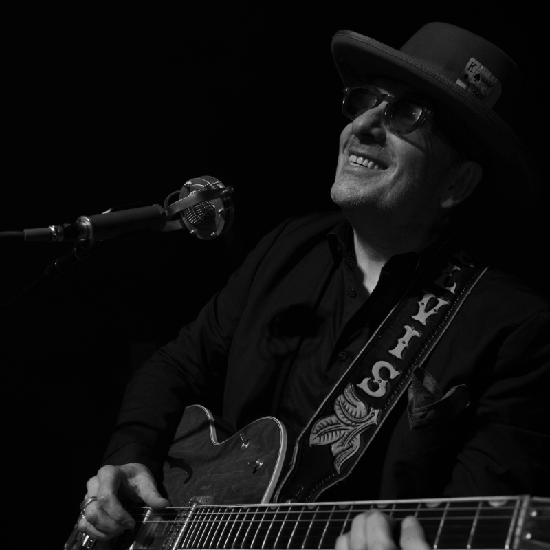 ELVIS COSTELLO