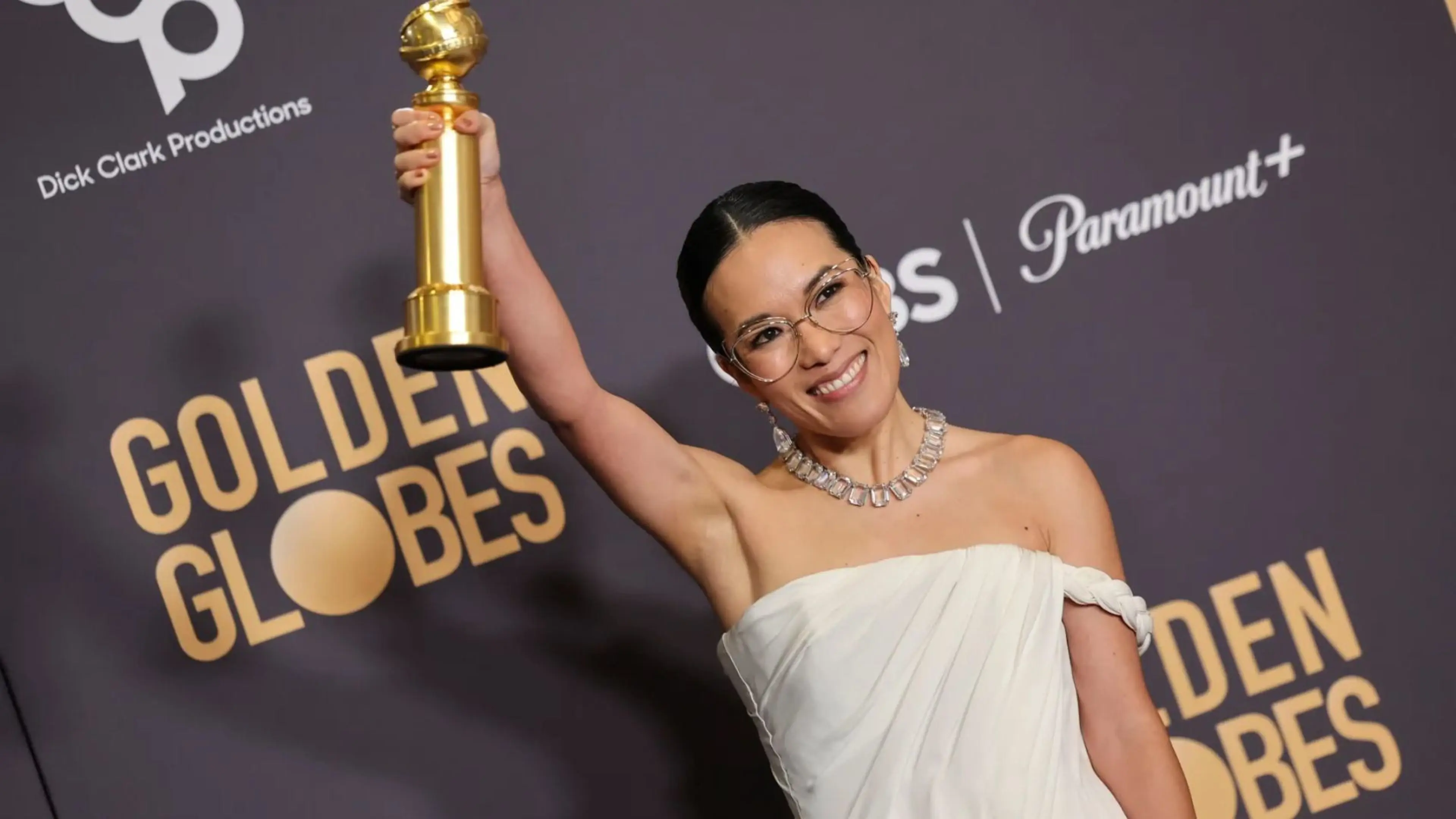 Ali Wong and Steven Yeun Make History With Golden Globe Wins