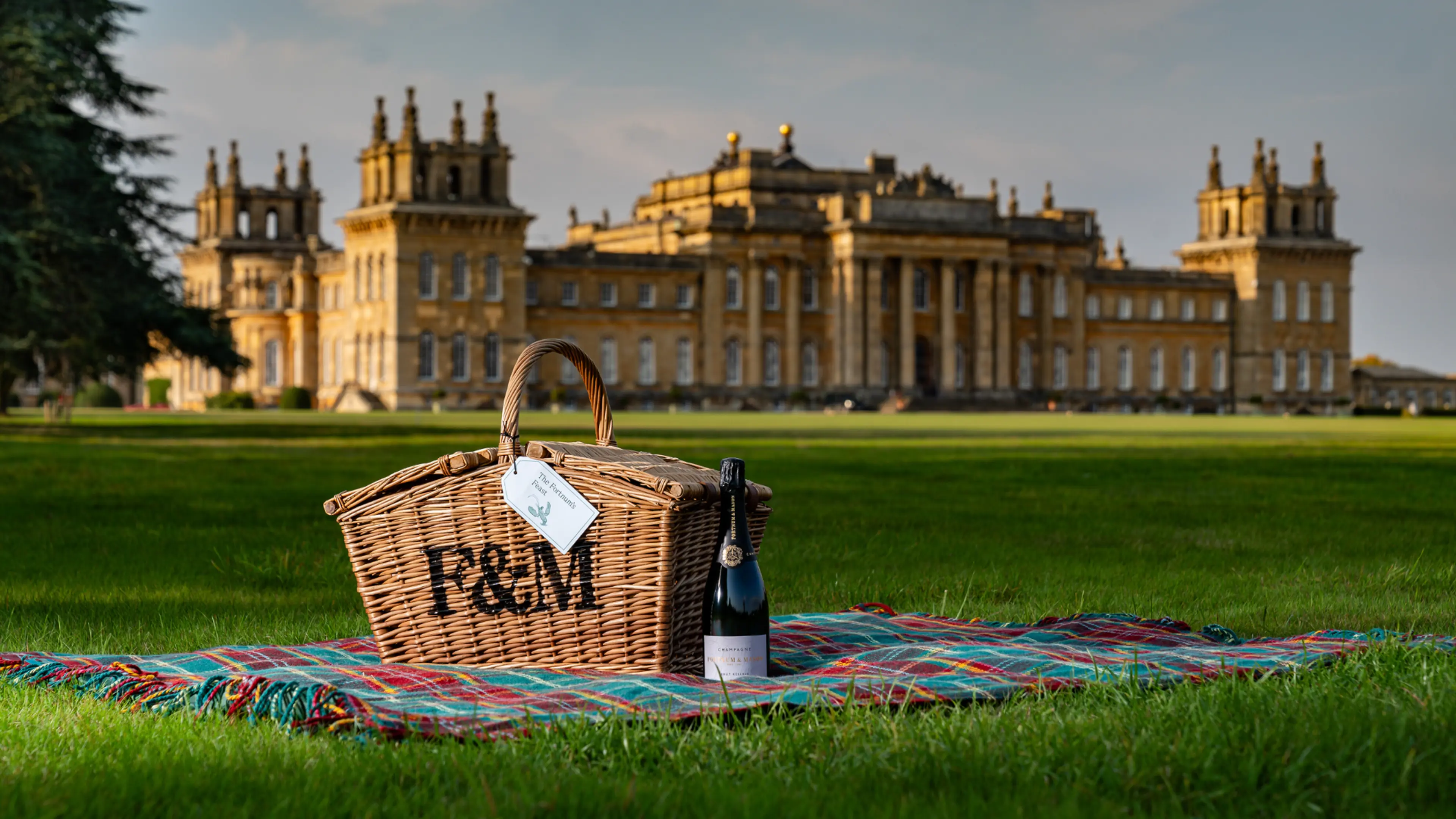 Fortnum & Mason Hamper in the palace grounds